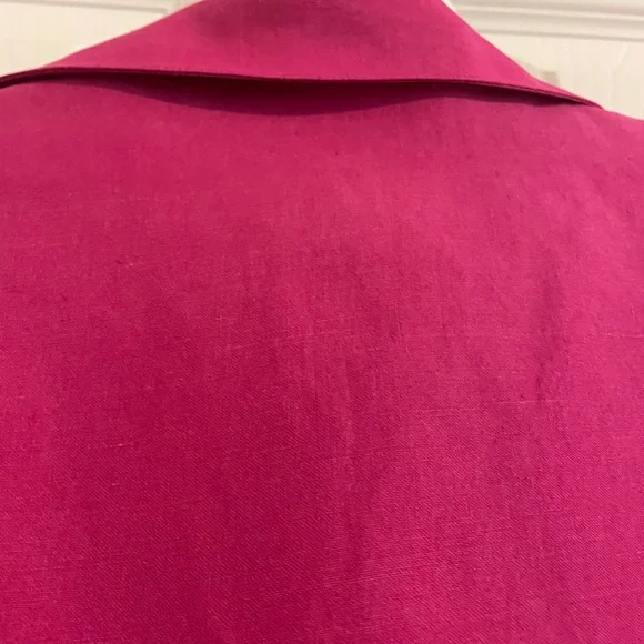 Anne Carson fuchsia silk & linen wrap top! Very sophisticated and soft. Size M. - Picture 8 of 8